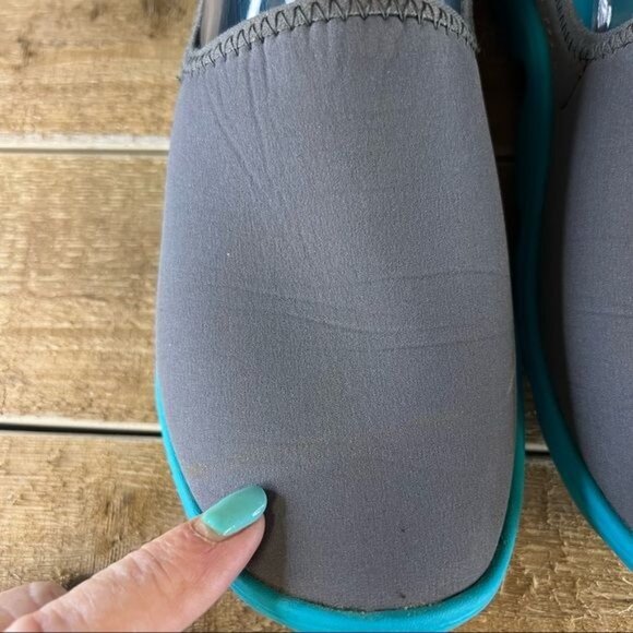 Crocs Duet Busy Day Skimmer Slip On Gray & Turquoise Sneaker Sz 8 - Picture 9 of 11
